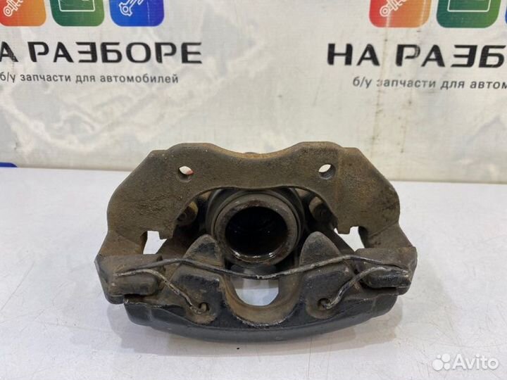 Суппорт передний правый Ford Focus CB4 shdc 2007