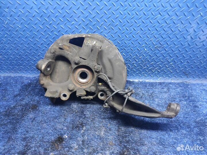 Кулак ступица передний правый Land Rover Discovery