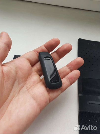 Шагомер Fitbit One