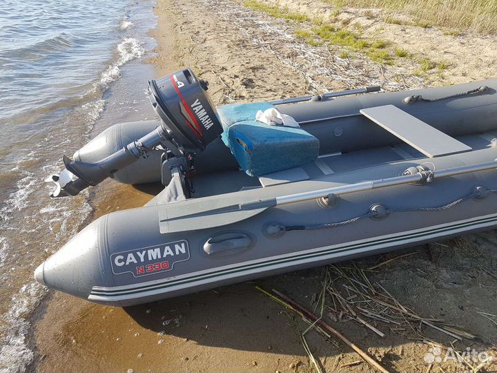 Продаётся комплект, лодка кайман 330 и Ямаха 4