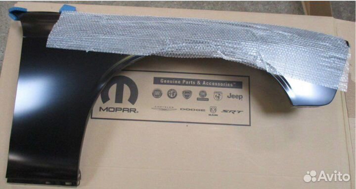 Крыло переднее Dodge Challenger