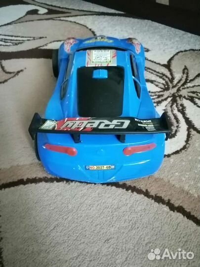 Машина гоночная большая