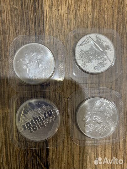 Монеты и купюры