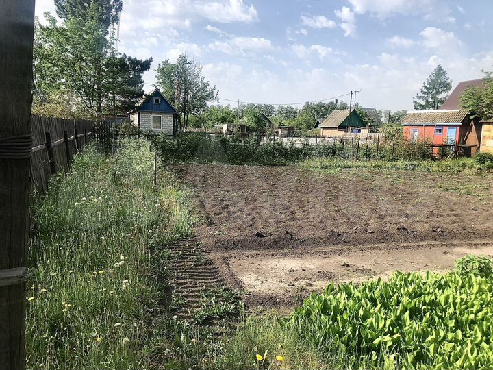 Дача 20 м² на участке 5 сот.