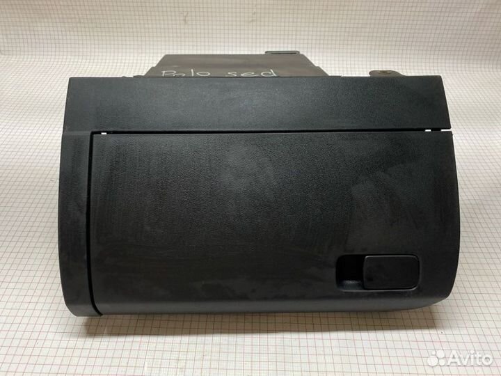 Бардачок Volkswagen Polo (б/у)