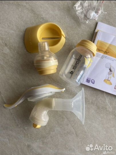Молокоотсос medela ручной