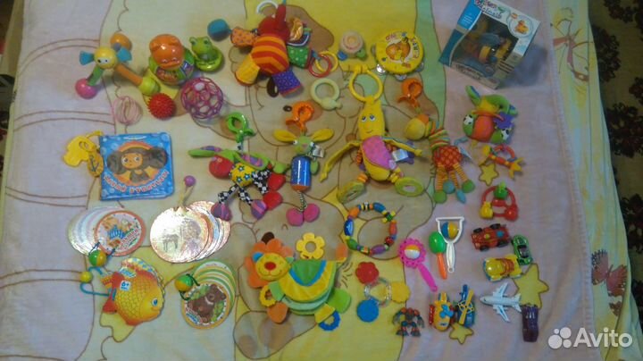 Развивающие игрушки пакетом