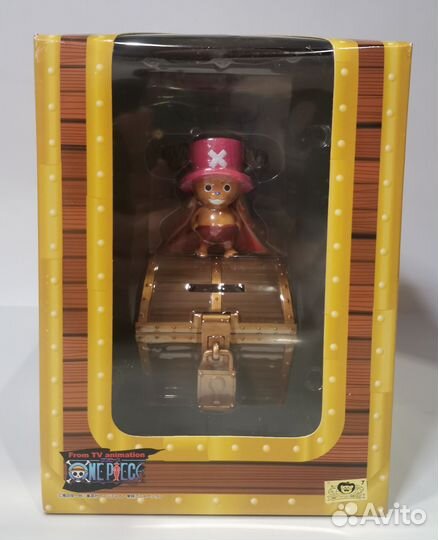 Аниме фигурка: One Piece Chopper red coat