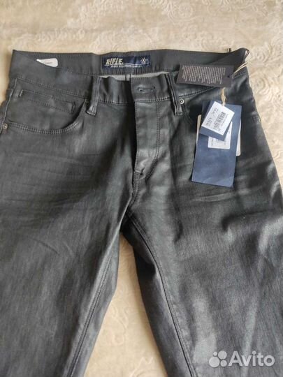 Джинсы новые