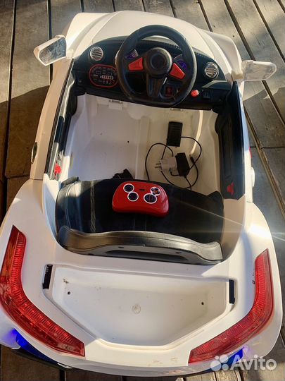 Детский электромобиль