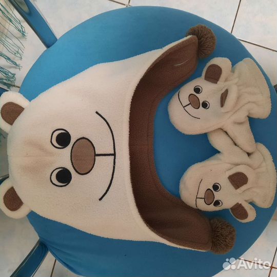 Шапка и варежки huppa