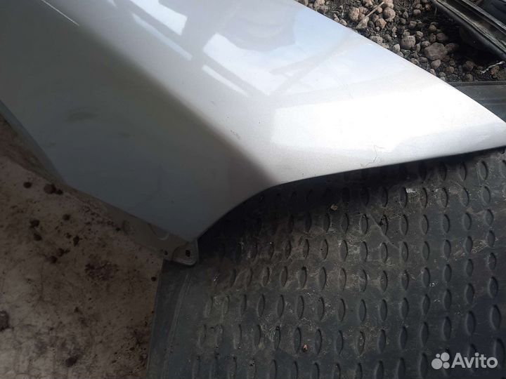 Крыло на skoda окнавия