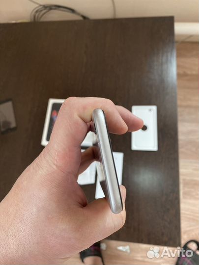iPhone 6S, 32 ГБ