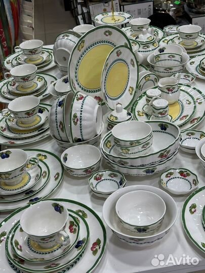 Набор столовой посуды на 12 персон