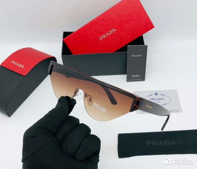 Солнцезащитные очки женские