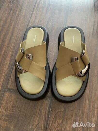 Шлепанцы женские