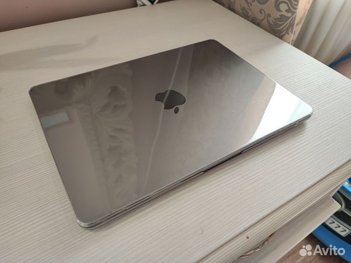 Macbook air 13 M2 8 256