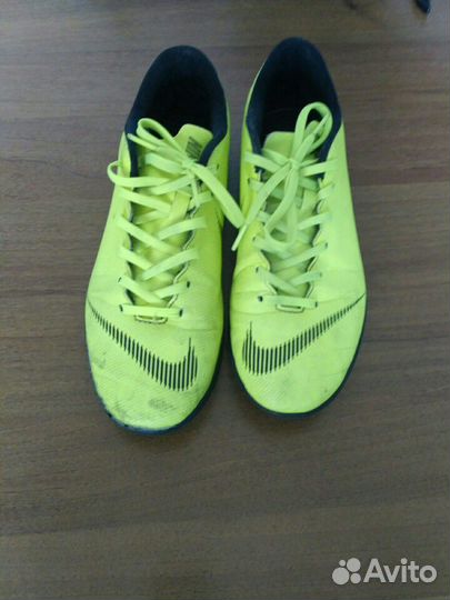 Шиповки футбольные Nike р. 40 RU