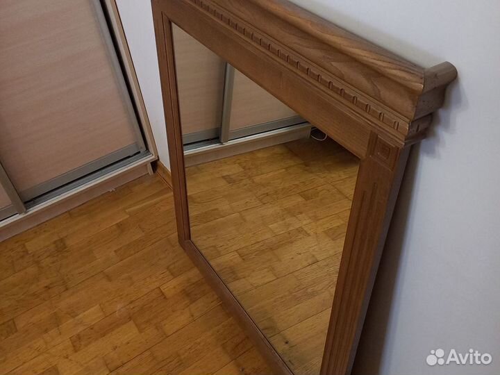 Зеркало настенное