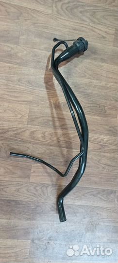 Заливная горловина бензобака Toyota Corolla 120