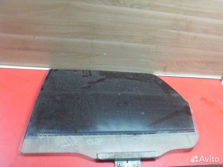 Стекло двери заднее Volvo 460 1988-1996 Вольво