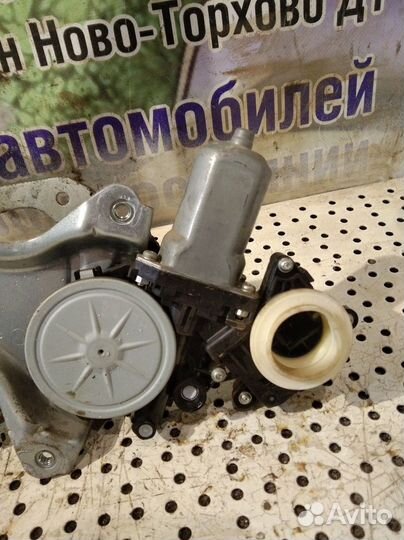 Стеклоподъемник электр. передний левый Toyota Coro