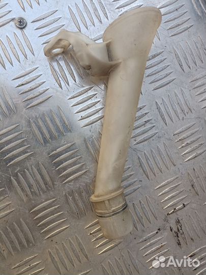 Горловина бачка омывателя Nissan X-Trail t30