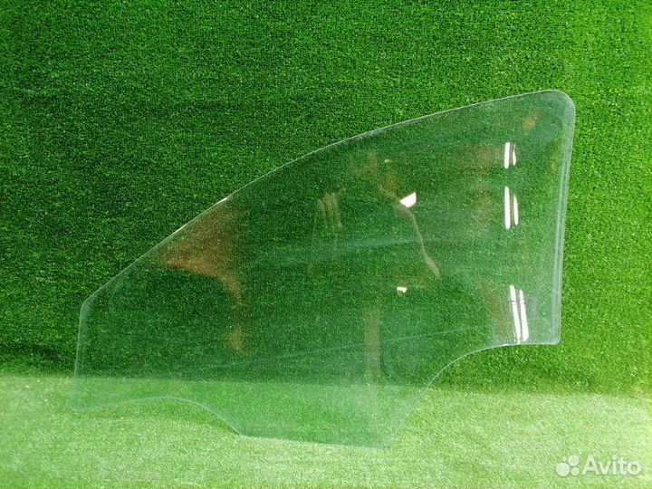 Стекло двери переднее правое Chevrolet Cobalt