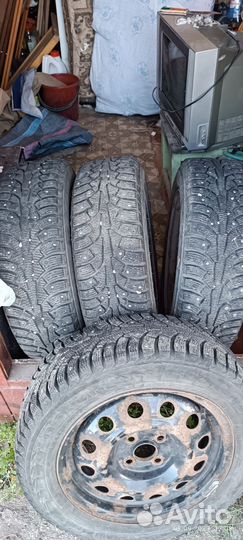 Продам шины и диски Nokian Nordman 5 185/65 R15