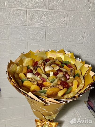 Вкусные и полезные сухофруктовые корзины, букеты