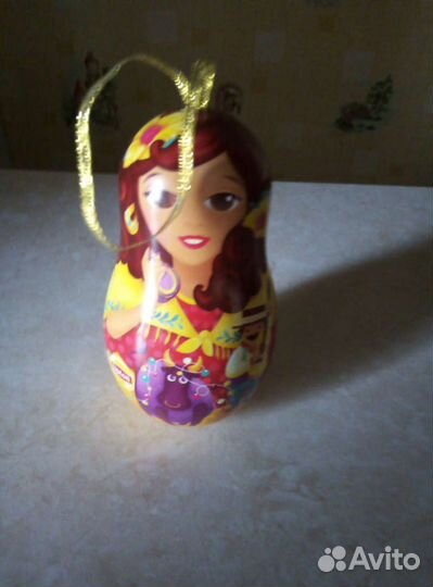 Жестяная банка от чая