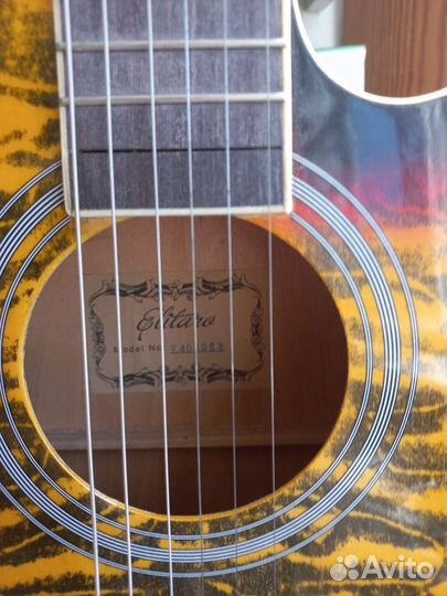 Акустическая гитара