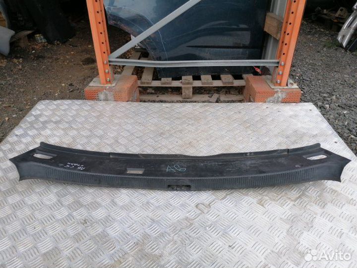 Накладка замка багажника Audi A6