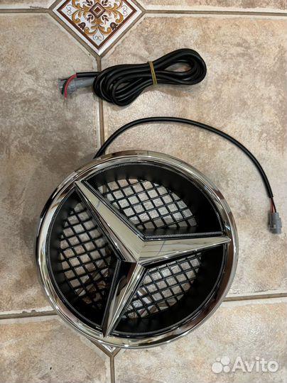 Светодиодная эмблема звезда Мерседес Бенц LED