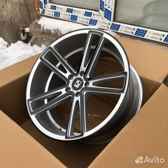 Диски Koko Kuture R22 на Range Rover Vogue Sport
