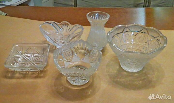 Фарфоровая посуда и хрусталь