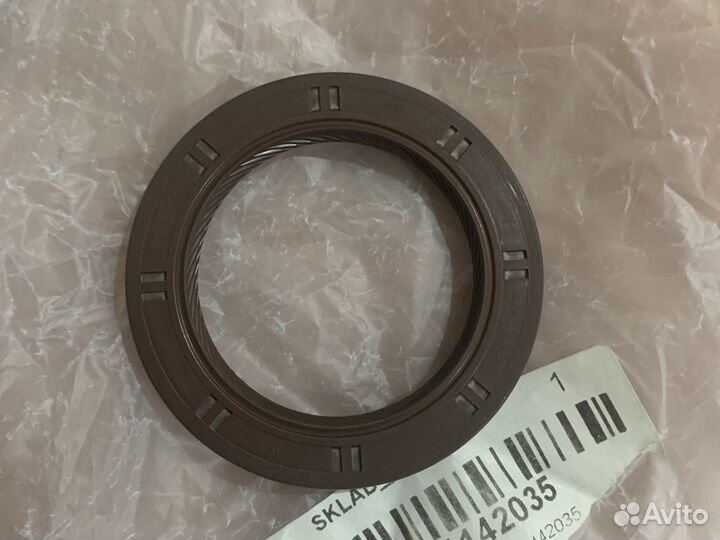 Сальник коленвала Тойота