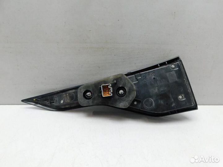 Фонарь задний наружный правый Land Rover Discovery V