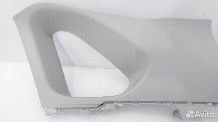 Обшивка стойки задняя правая Toyota Rav4 XA50