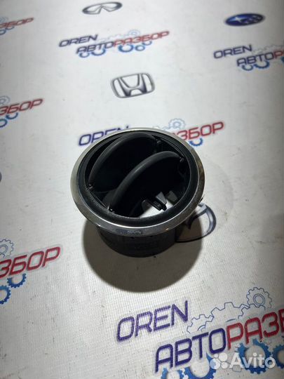 Дефлектор воздушный передний правый Nissan Almera