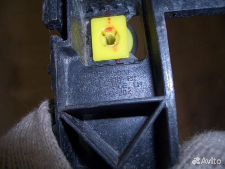 Направляющая заднего бампера левая hyundai Solar