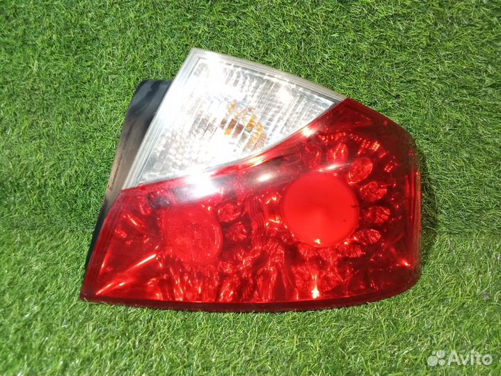 Фонарь задний правый Infiniti M35