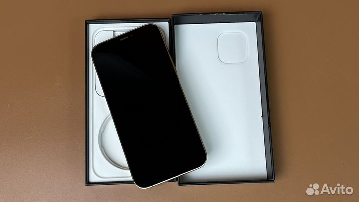 iPhone 12 Pro 256gb (невключайка)