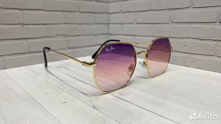 Солнцезащитные очки разных брендов