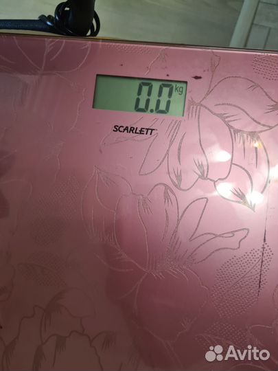 Весы напольные электронные Scarlett