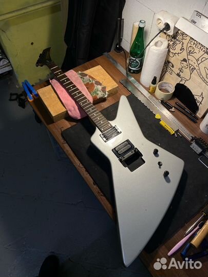 Ремонт электрогитар, бас-гитар, акустических