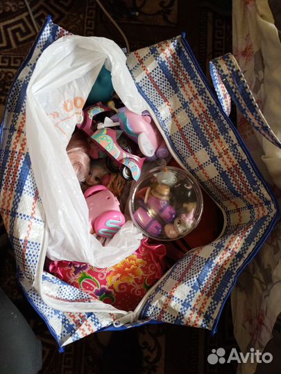 Игрушки и аксессуары