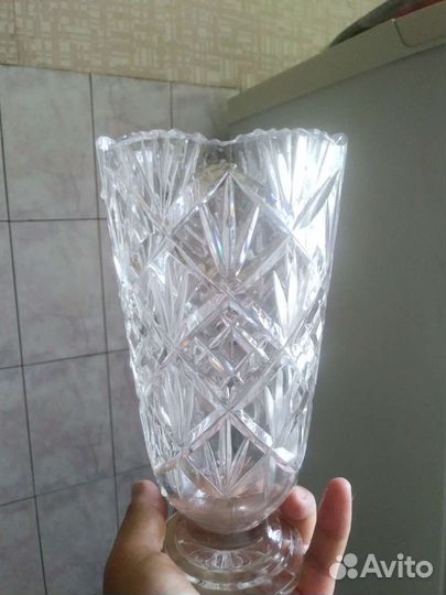 Хрустальная ваза для цветов