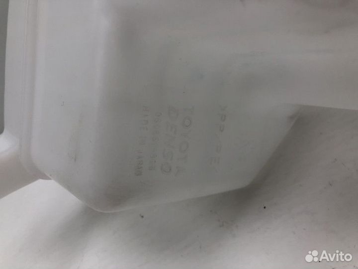 Бачок омывателя Toyota Camry V70