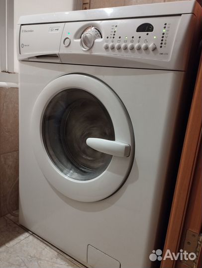 Продаётся стиральная машина Electrolux EWS 1030
